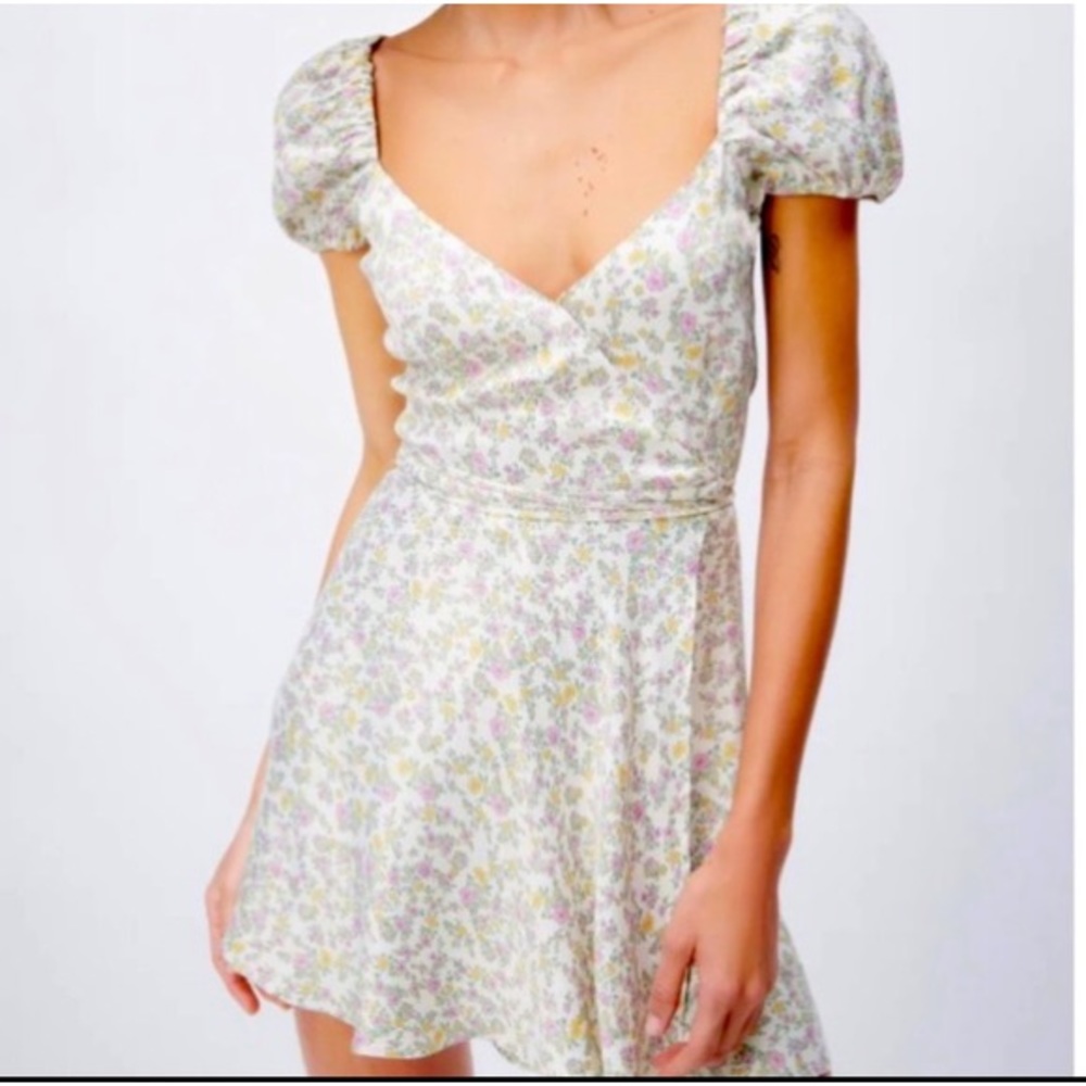 NWT ZARA FLORAL SATIN WRAP MINI DRESS Size S